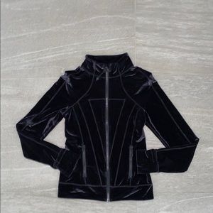 ivivva size 10 zip-up